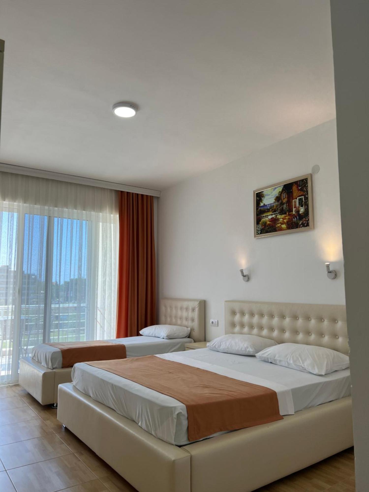 Apartments Fati & Flori Ulcinj Exteriör bild