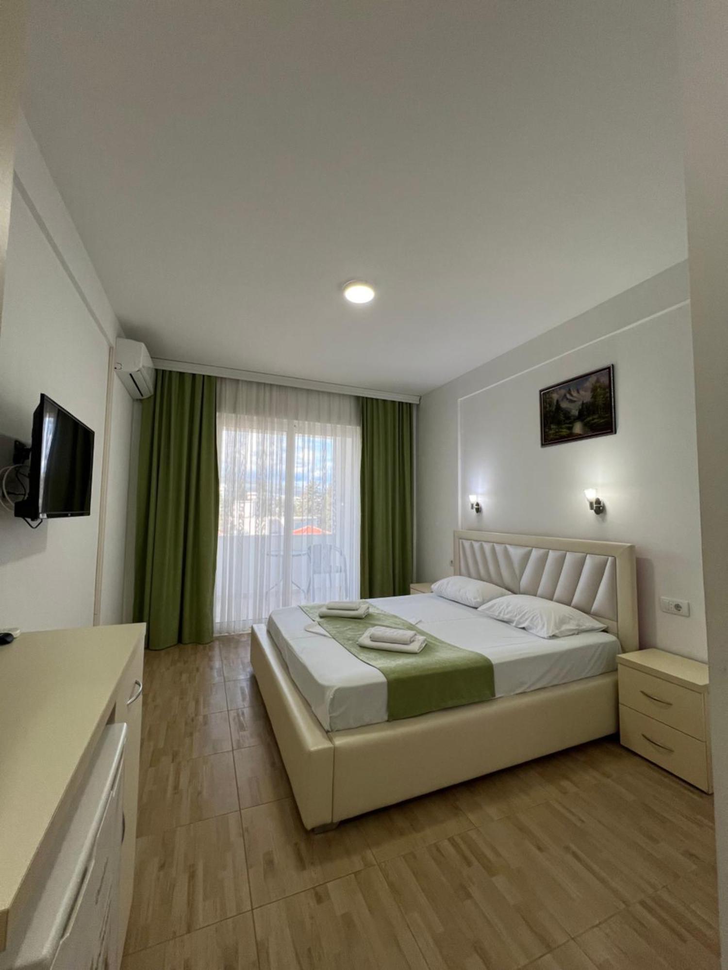 Apartments Fati & Flori Ulcinj Exteriör bild