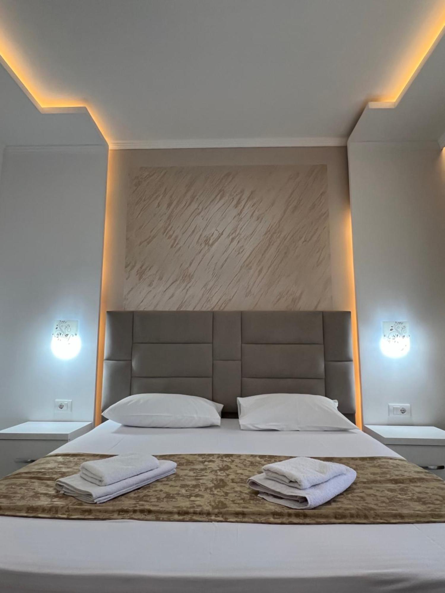 Apartments Fati & Flori Ulcinj Rum bild